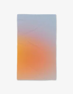 GEOMETRY Aura Luxe Hand Towel