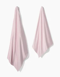 GEOMETRY Berry Shortcake Butter Blanket