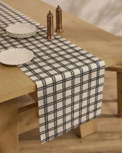 GEOMETRY Blackstone Table Runner
