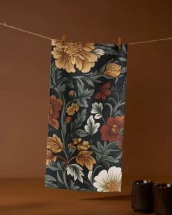 GEOMETRY Classic Foliage Bar Towel