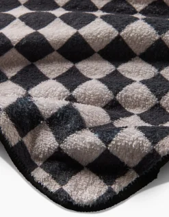 GEOMETRY Cool Pup Plush Towel