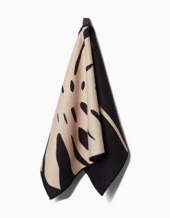 GEOMETRY Cream Monstera Fitness Towel