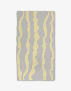 GEOMETRY Eclipse Twist Luxe Bath Towel
