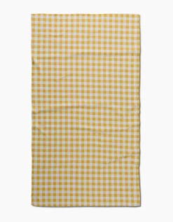 GEOMETRY Golden Plaid Luxe Bath Towel
