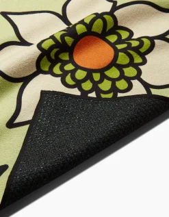 GEOMETRY Green Flowers Yoga Towel