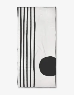 GEOMETRY Laurz Beach Towel