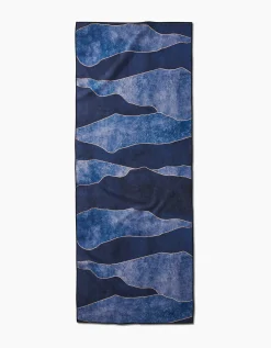 GEOMETRY Lined With Gold Yoga Towel