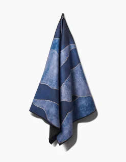 GEOMETRY Lined With Gold Yoga Towel