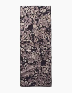 GEOMETRY Metro Mesh Yoga Towel