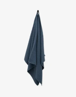 GEOMETRY Midnight Blue Waffle Bath Towel