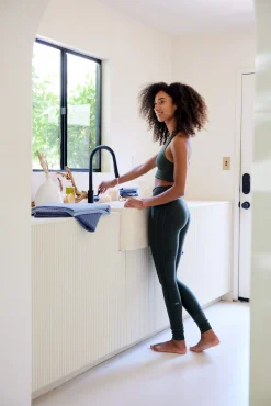 GEOMETRY Midnight Blue Waffle Bath Towel