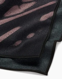 GEOMETRY Palm Shadow Fitness Towel