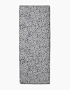 GEOMETRY Pebbles Yoga Towel