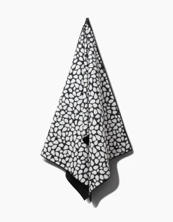 GEOMETRY Pebbles Yoga Towel