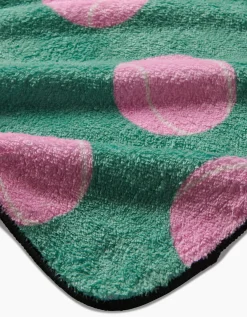 GEOMETRY Pink Ball Plush Towel