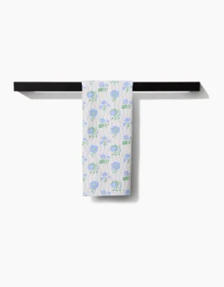 GEOMETRY Spring Wave Luxe Hand Towel