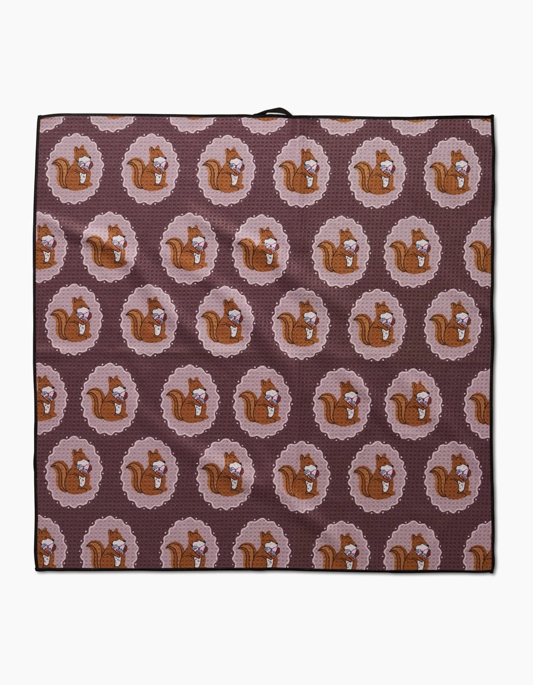 GEOMETRY Squirrels Brown Paw Towel