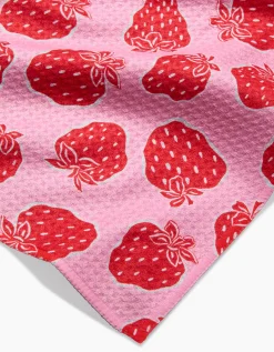 GEOMETRY Strawberry Fields Bar Towel