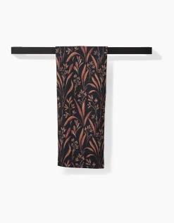 GEOMETRY Vintage Grass Black Tea Towel