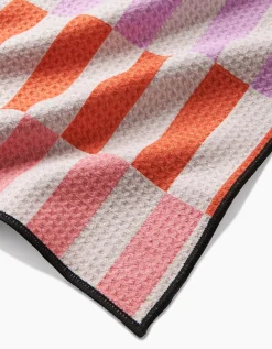 GEOMETRY Wag Wise Dog Towel