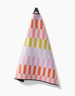 GEOMETRY Wag Wise Paw Towel