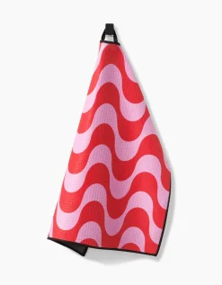 GEOMETRY Waves Paw Towel
